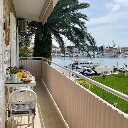 Dinka Old Town Apartment With Sea View Trogir Zewnętrze zdjęcie