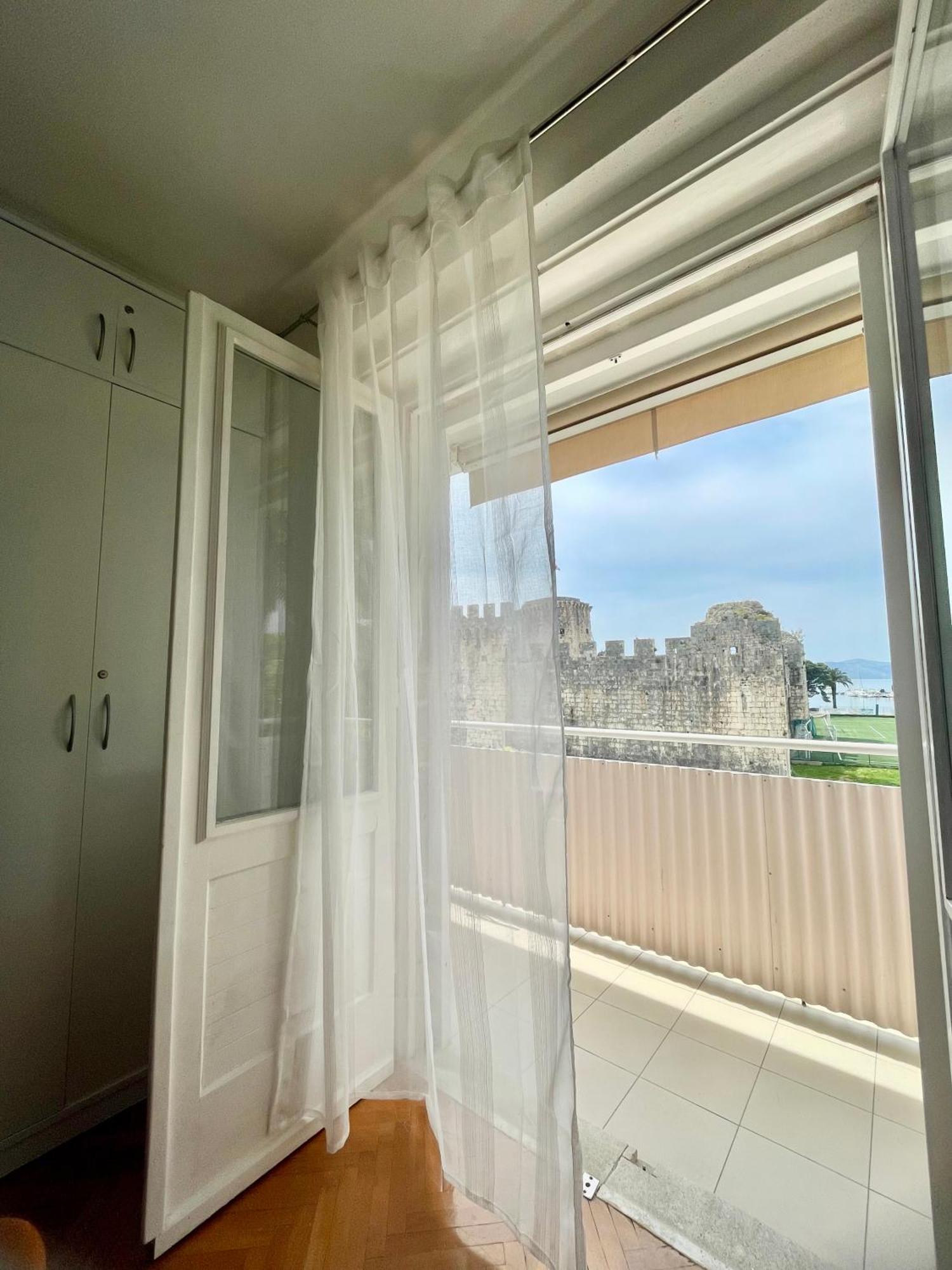 Dinka Old Town Apartment With Sea View Trogir Zewnętrze zdjęcie